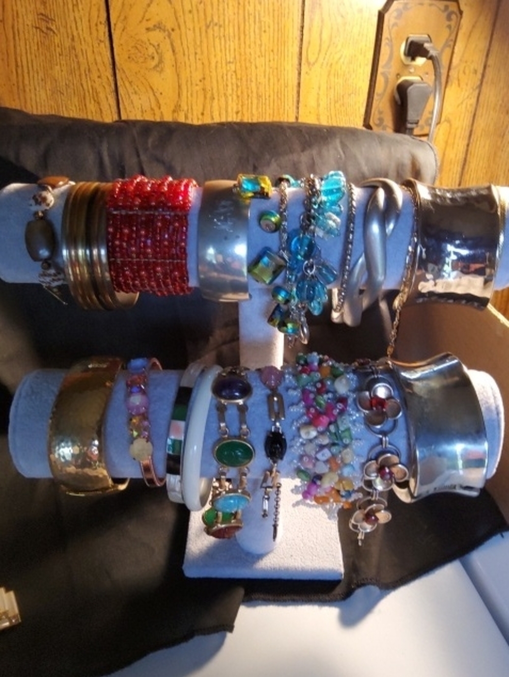 Bundle 20 Braclet Bundle Wearable/sellable.